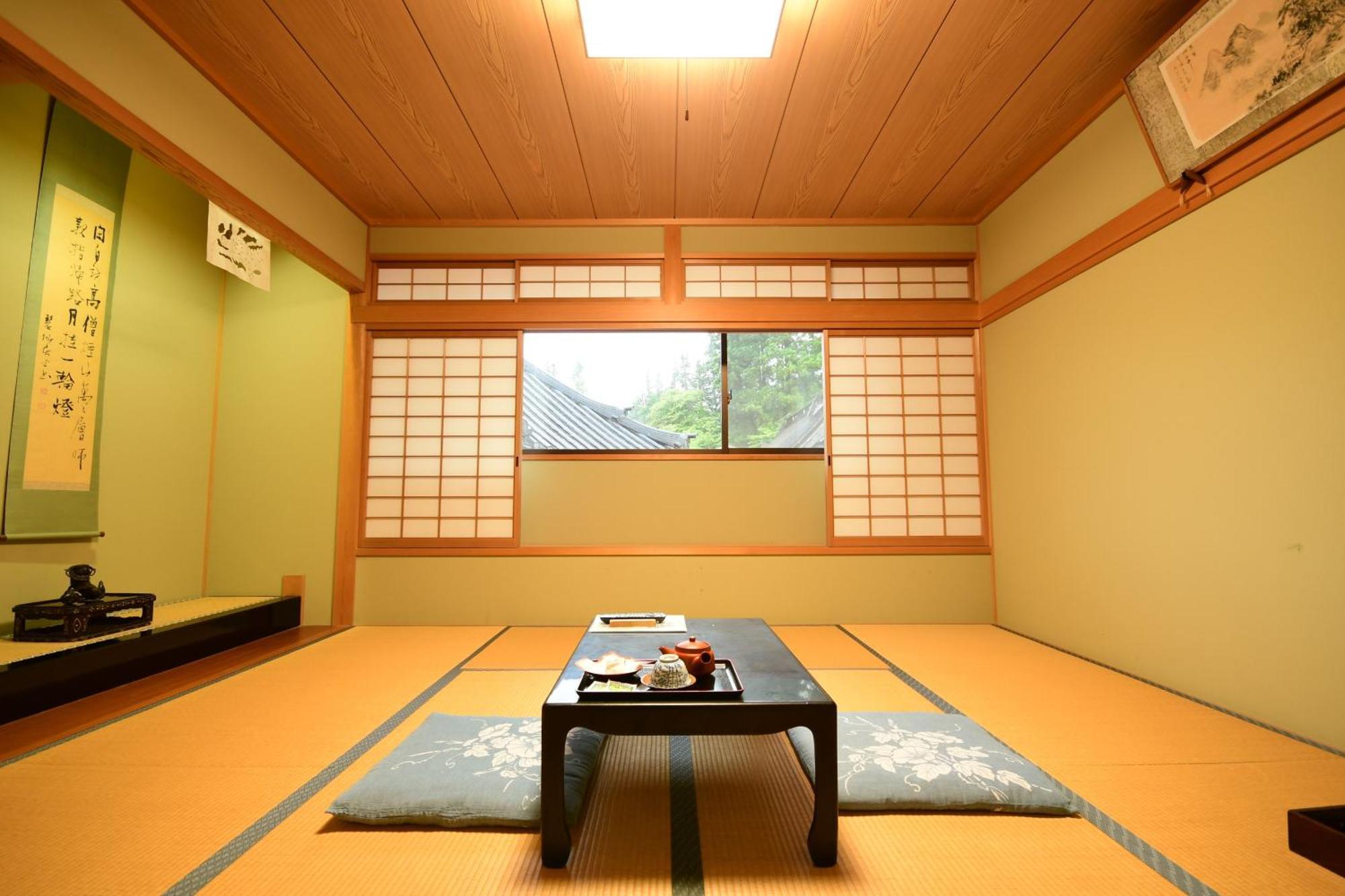 Koyasan Shukubo Fugenin Hotel Exterior photo