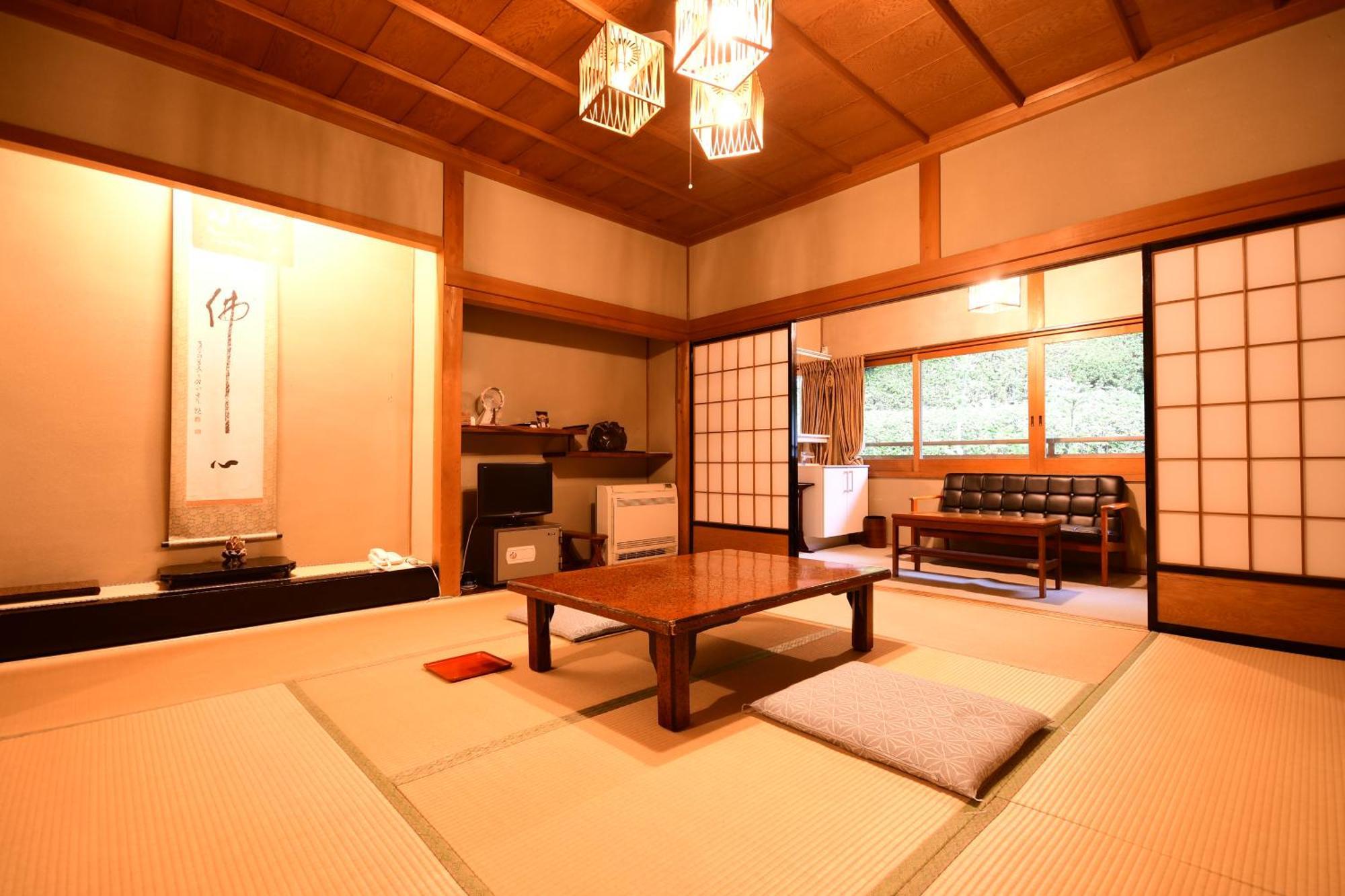 Koyasan Shukubo Fugenin Hotel Exterior photo